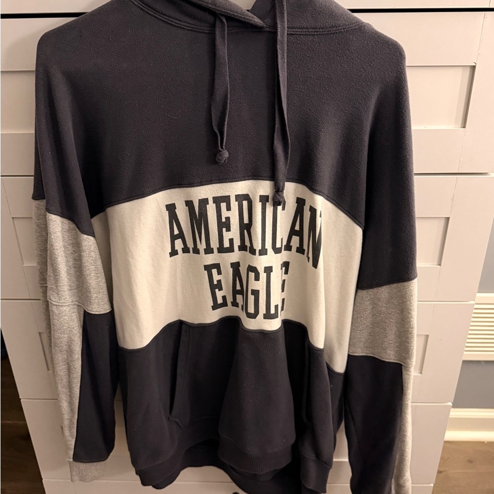 American Eagle Outfitters Men's Black, Gray, and White Hoodie
